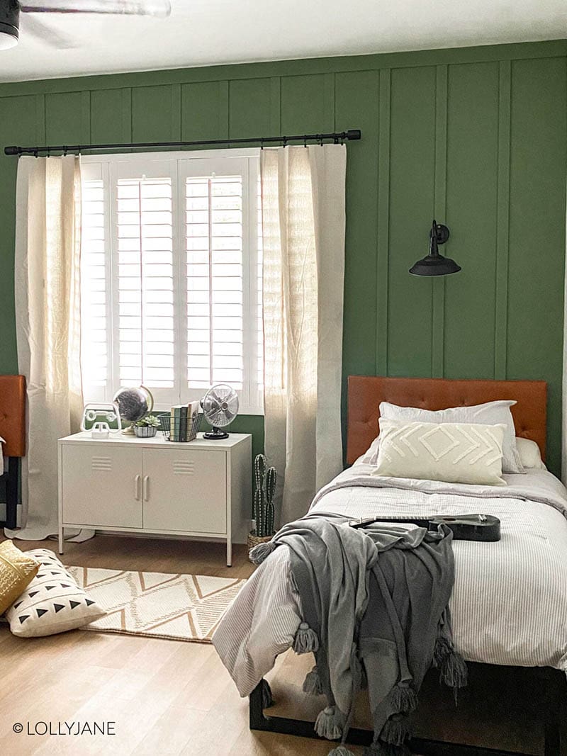 Fabulous and Fresh Farmhouse DIYS and Ideas are waiting to inspire you to create. All the newest projects in the Farmhouse World all in one place to enjoy!