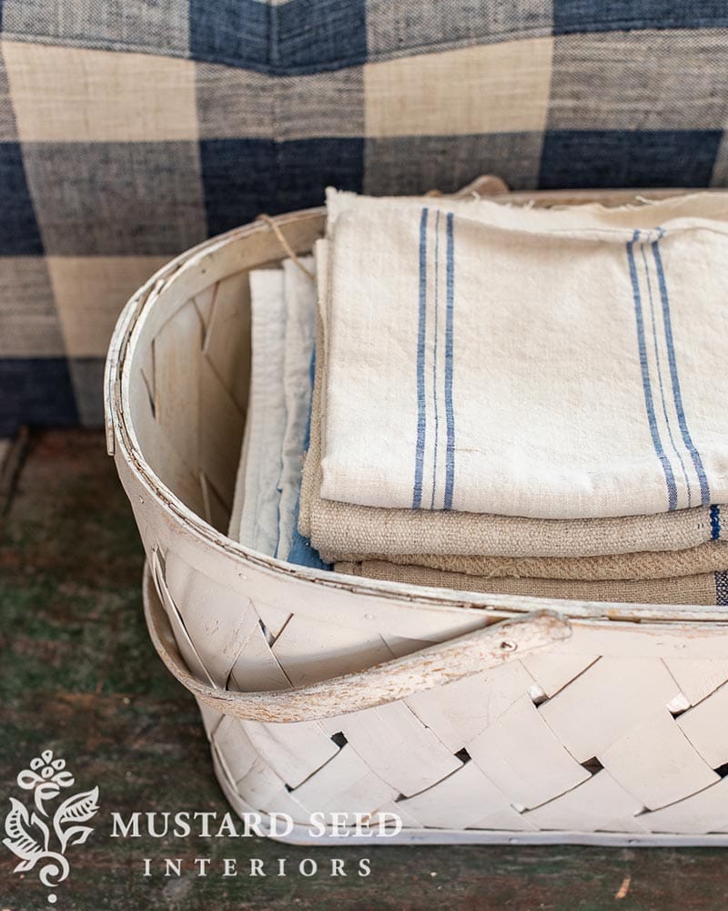 Fabulous and Fresh Farmhouse DIYS and Ideas are waiting to inspire you to create. All the newest projects in the Farmhouse World all in one place to enjoy!