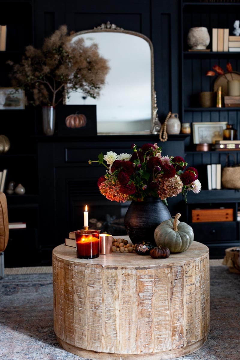 Fabulous and Fresh Farmhouse DIYS and Ideas are waiting to inspire you to create. All the newest projects in the Farmhouse World all in one place to enjoy!