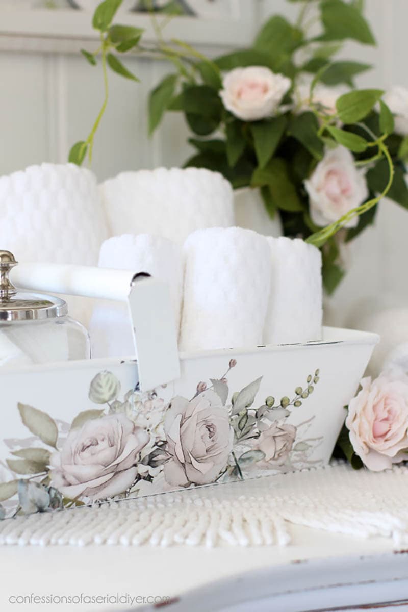 Charming and Chic Farmhouse Thrift Store Makeovers are going to Inspire you to create your own original diy project that will be amazing!