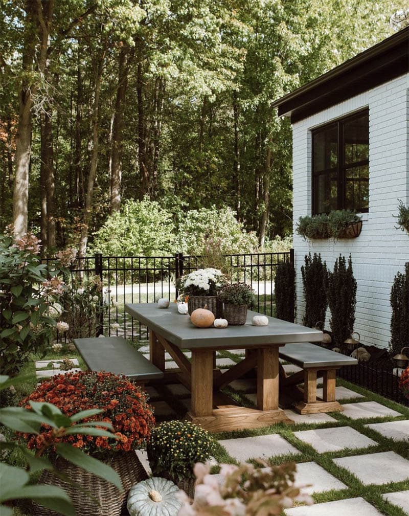 Fabulous and Fresh Farmhouse DIYS and Ideas are waiting to inspire you to create. All the newest projects in the Farmhouse World all in one place to enjoy!