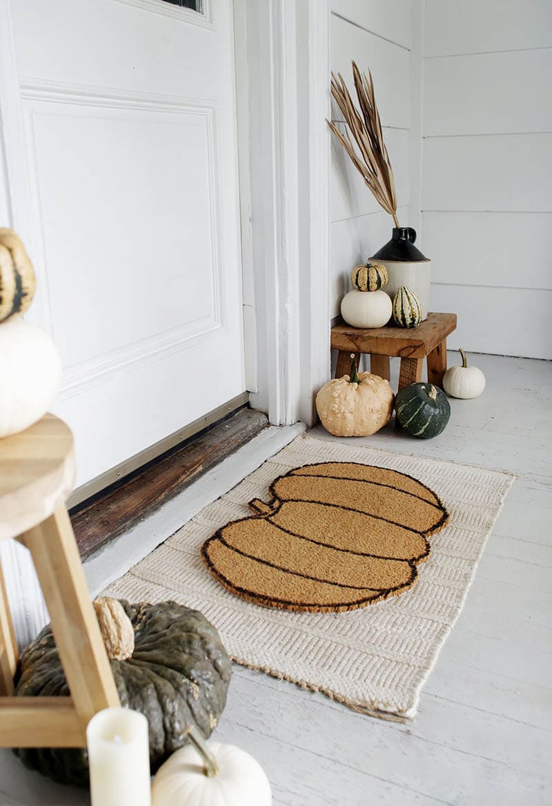 Fabulous and Fresh Farmhouse DIYS and Ideas are waiting to inspire you to create. All the newest projects in the Farmhouse World all in one place to enjoy!
