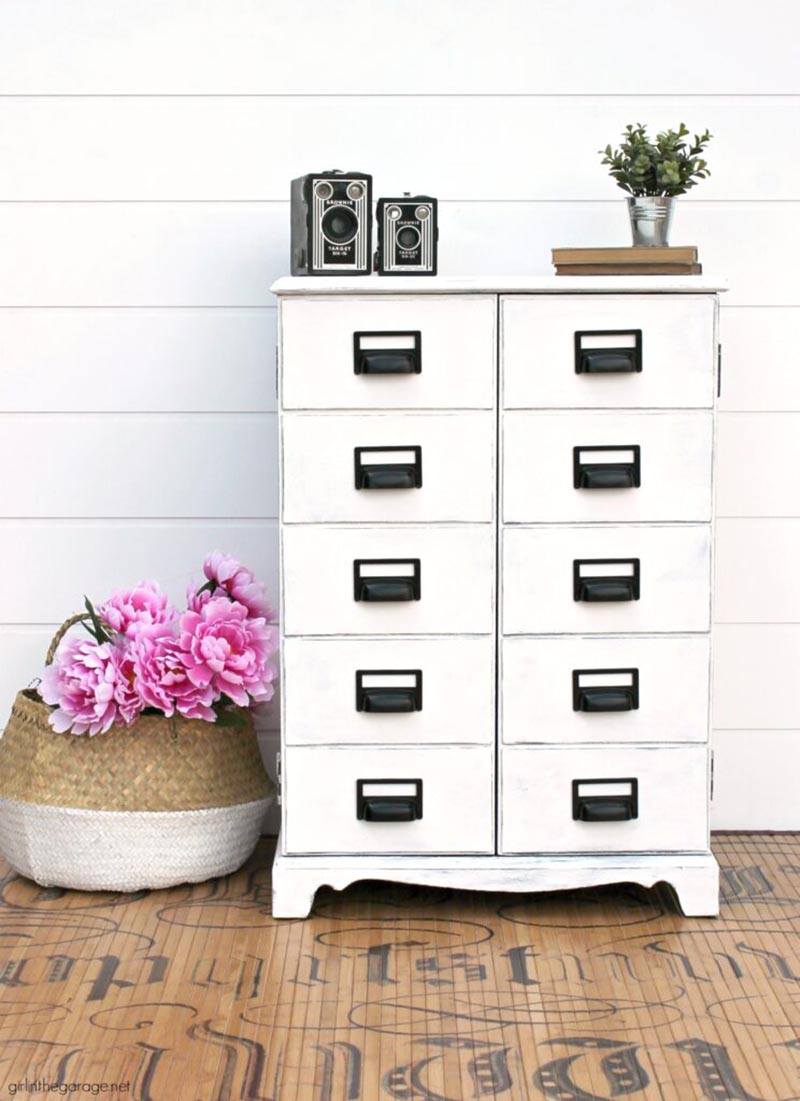 Charming and Chic Farmhouse Thrift Store Makeovers are going to Inspired you to create your own original diy project that will be amazing!