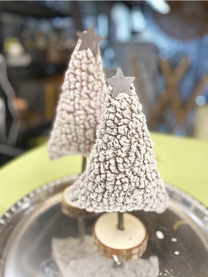 Magical and Amazing Christmas Thrift Store Makeovers are going to Inspire you to create your own original diy project that will be incredible!
