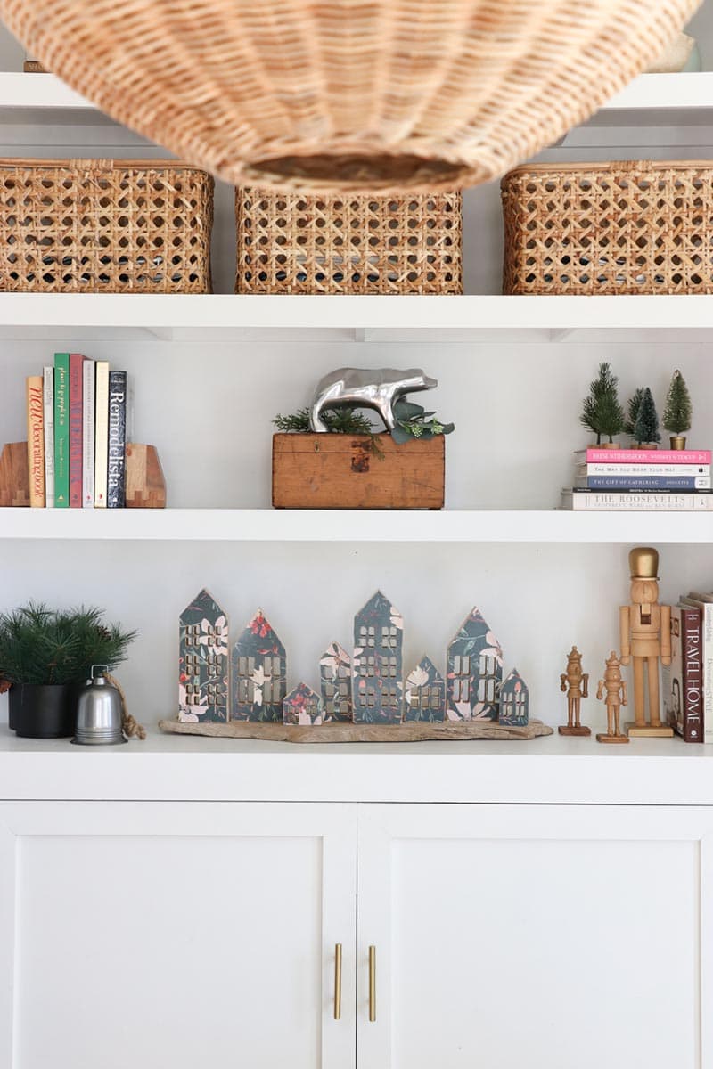 Fabulous and Fresh Farmhouse DIYS and Ideas are waiting to inspire you to create. All the newest projects in the Farmhouse World all in one place to enjoy!