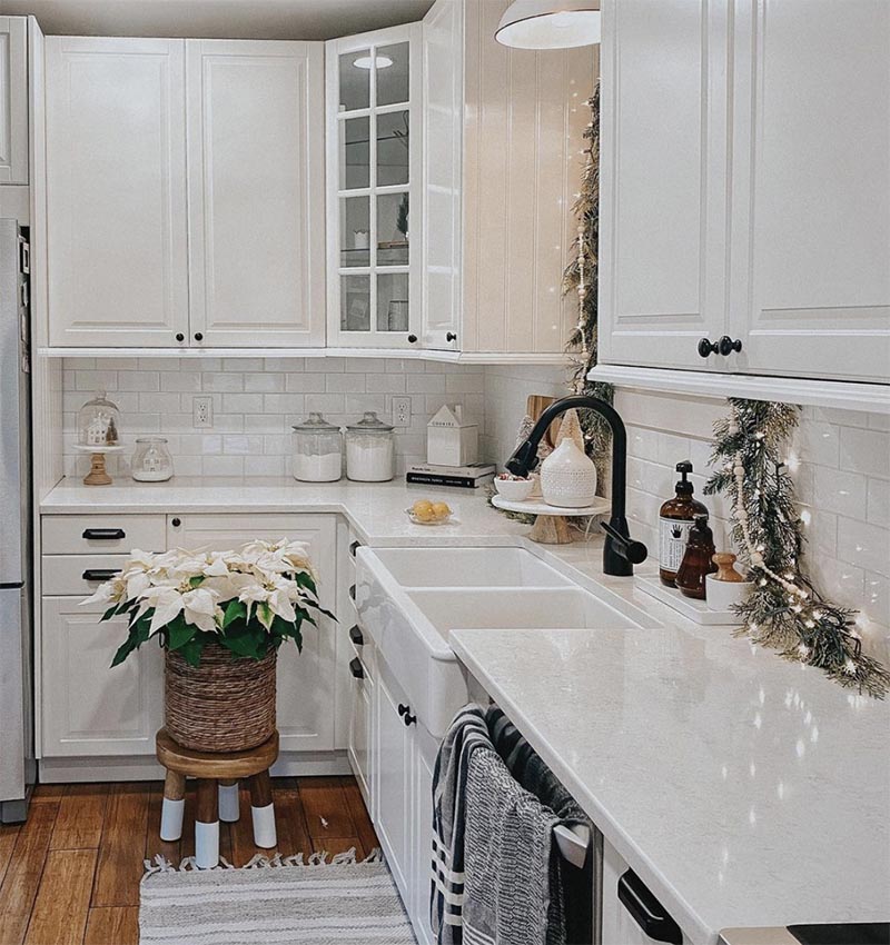 Fabulous and Fresh Farmhouse DIYS and Ideas are waiting to inspire you to create. All the newest projects in the Farmhouse World all in one place to enjoy!