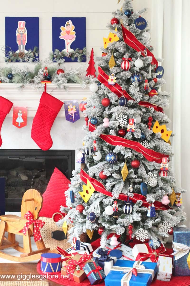 Check out these Hot and Fabulous Christmas Trends for 2021. From Nutcracker Trees to Houseplants Galore and more!