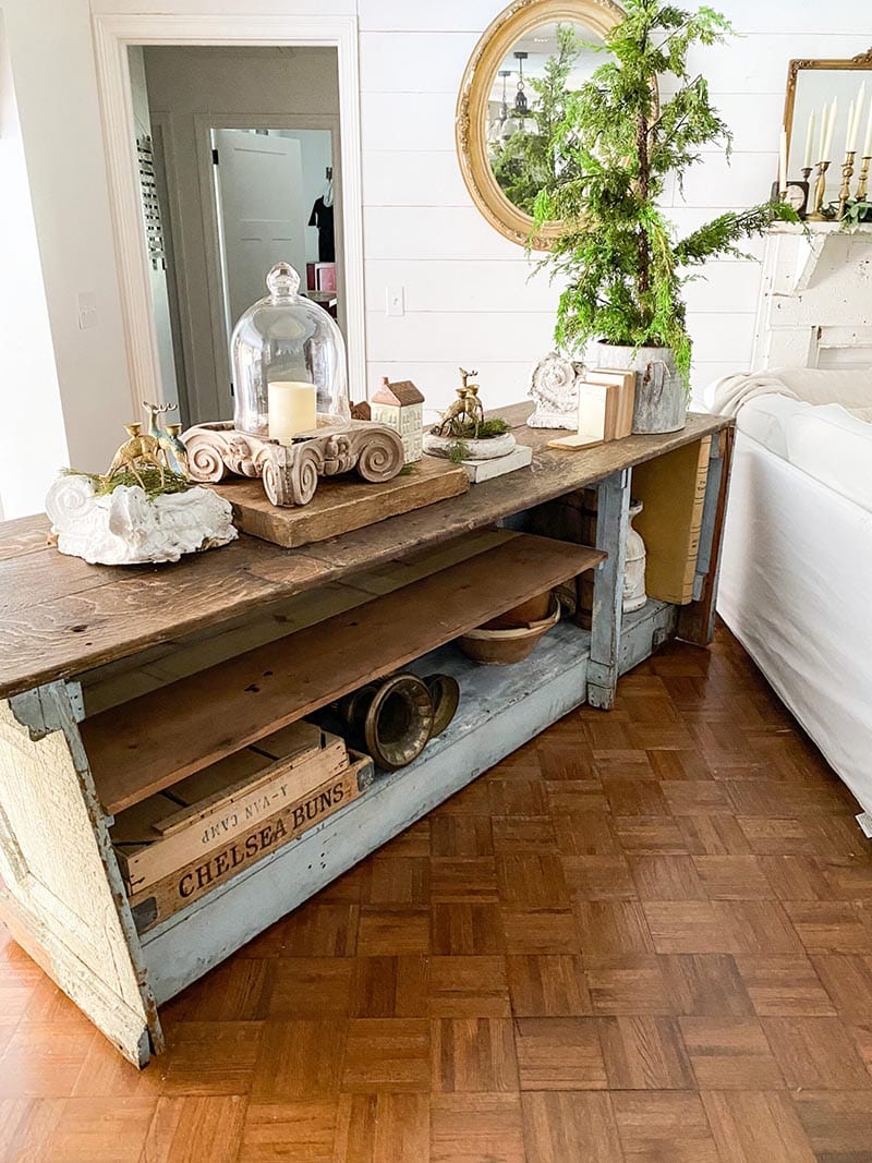 Fabulous and Fresh Farmhouse DIYS and Ideas are waiting to inspire you to create. All the newest projects in the Farmhouse World all in one place to enjoy!
