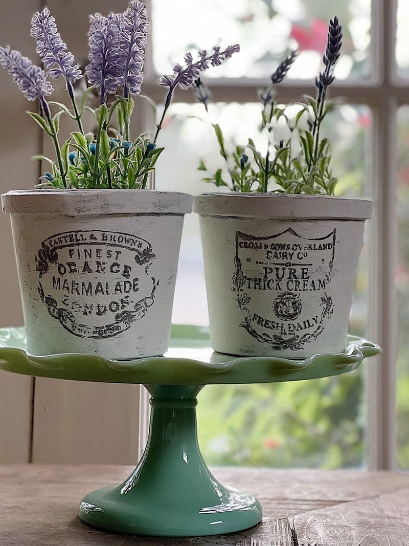 Fabulous and Fresh Farmhouse DIYS and Ideas are waiting to inspire you to create. All the newest projects in the Farmhouse World all in one place to enjoy!