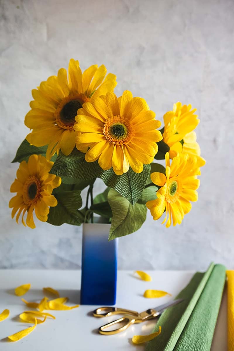 Do you know what it is time for? Fresh and Trendy DIY Crafts To Make This Weekend of course