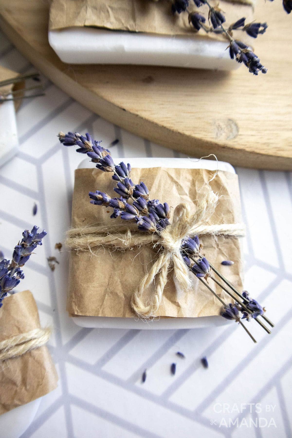 Do you know what it is time for? Fresh and Trendy DIY Crafts To Make This Weekend of course. Tons of inspirational Crafts are waiting for you to choose from. One is perfect to make this weekend!
