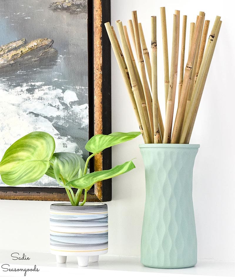 These Charming and Chic Farmhouse Thrift Store Makeovers are going to Inspire you to create your own original diy project that will be amazing!