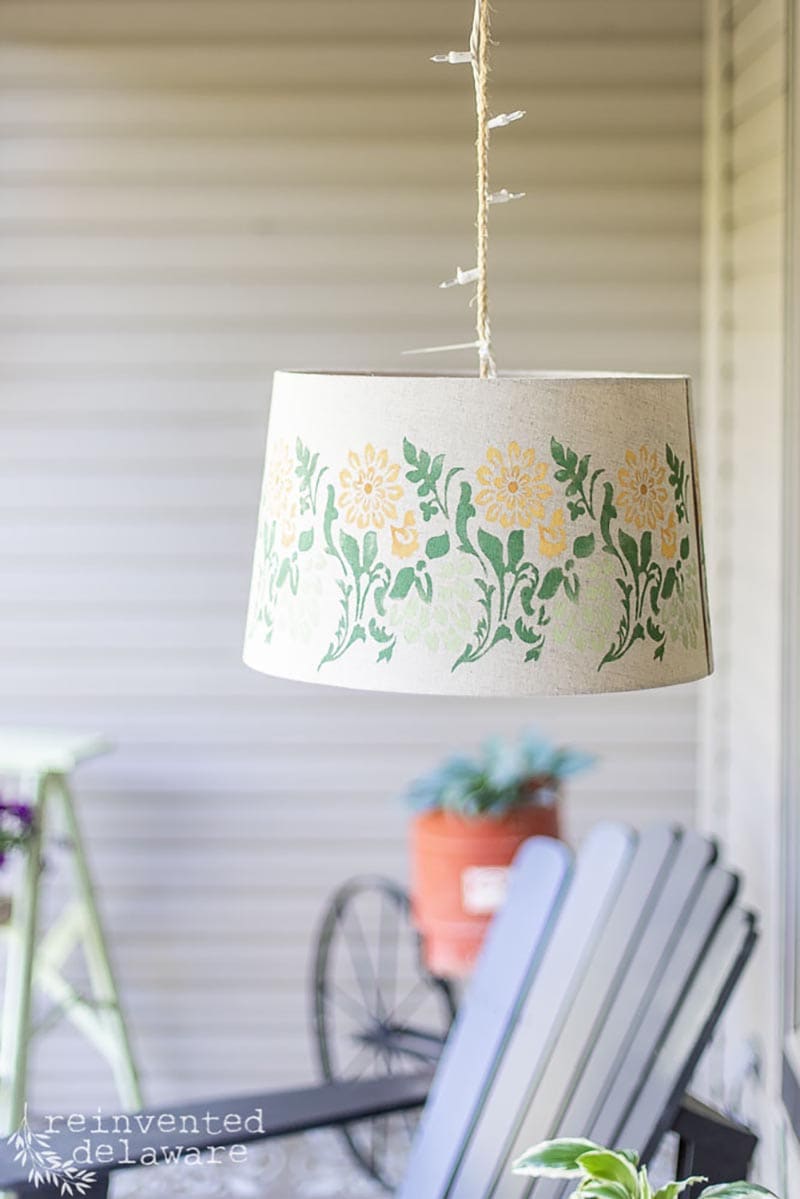 These Charming and Chic Farmhouse Thrift Store Makeovers are going to Inspire you to create your own original diy project that will be amazing!