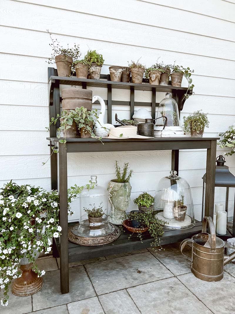 Fabulous and Fresh Farmhouse DIYS and Ideas are waiting to inspire you to create. All the newest projects in the Farmhouse World all in one place to enjoy!