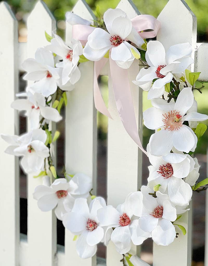 These DIY Summer Farmhouse Wreath Ideas add Freshness and Fun to any space in your home including the place of honor… on your front door.