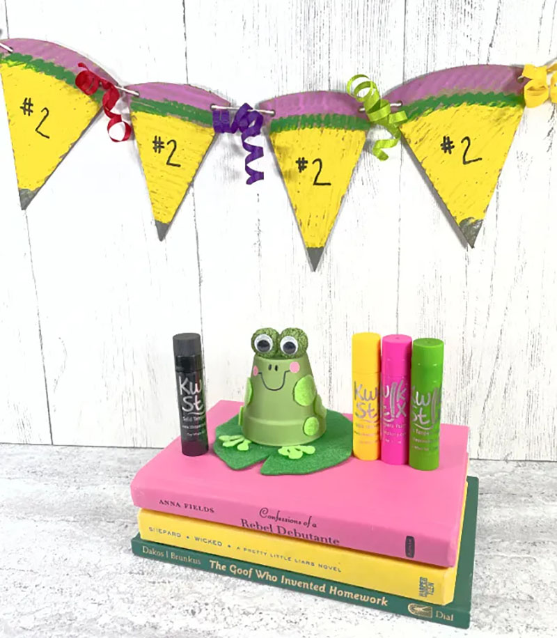 Do you know what it is time for? Fresh and Trendy DIY Crafts To Make This Weekend of course. Tons of inspirational Crafts are waiting for you to choose from. One is perfect to make this weekend!