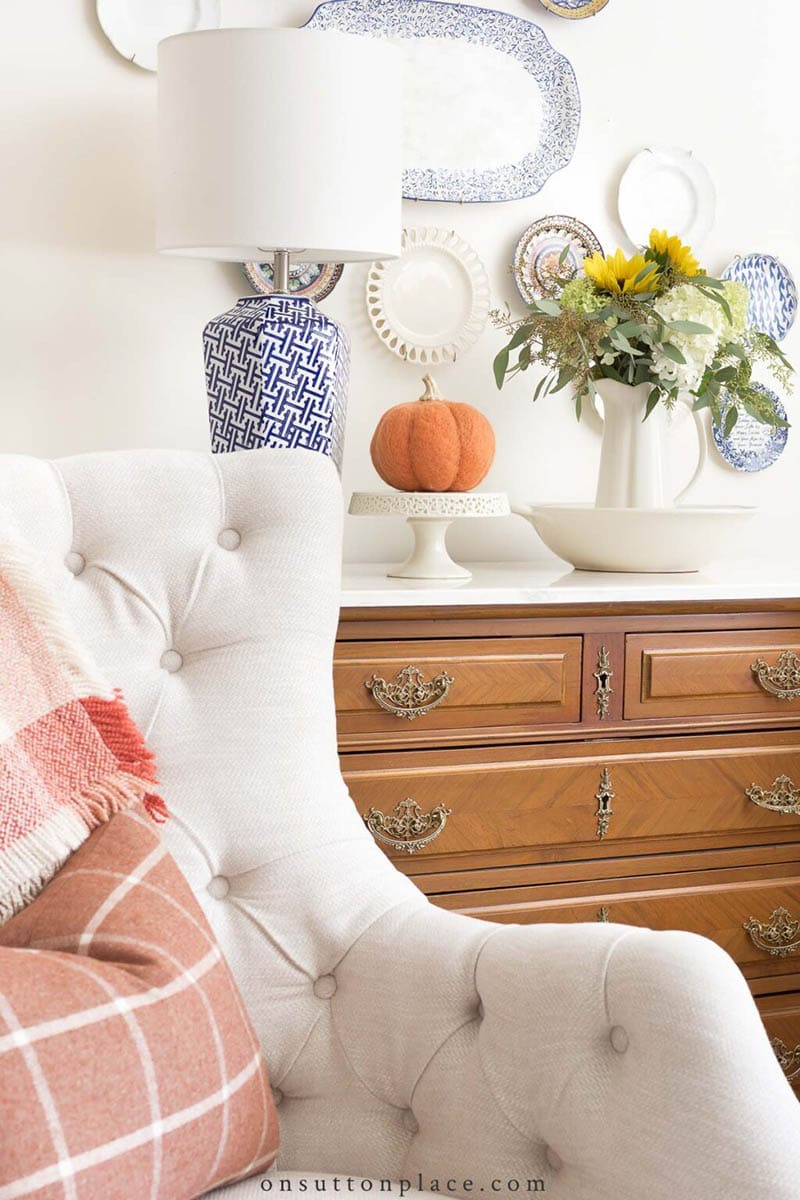 Fabulous and Fresh Farmhouse DIYS and Ideas are waiting to inspire you to create. All the newest projects in the Farmhouse World all in one place to enjoy!