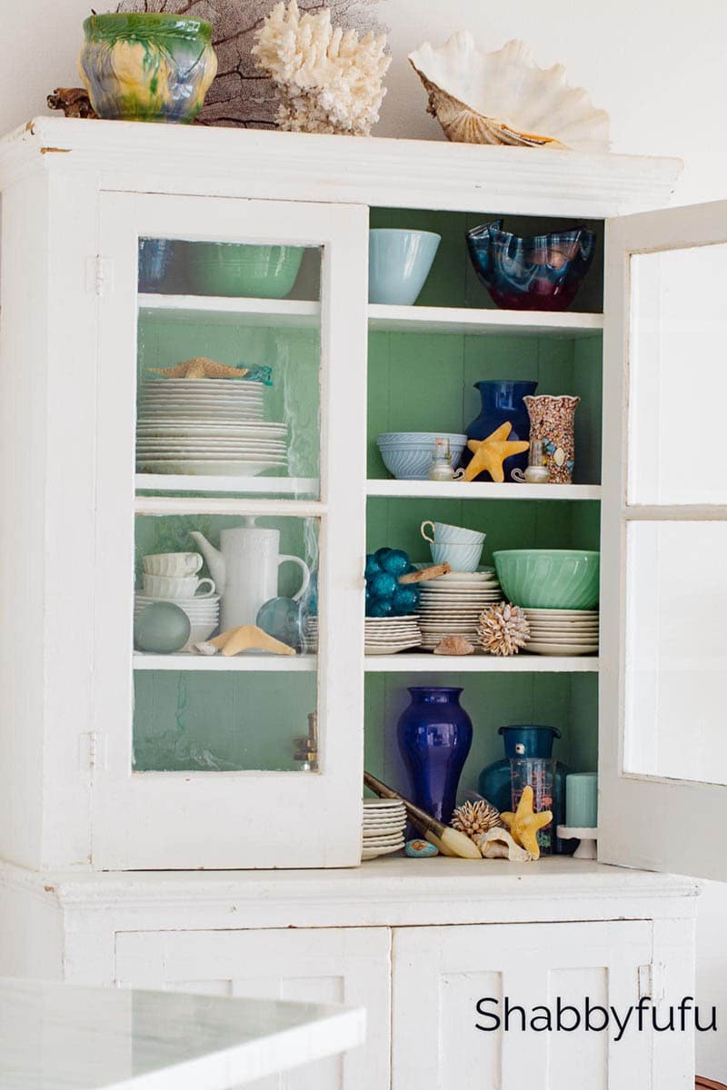 Fabulous and Fresh Farmhouse DIYS and Ideas are waiting to inspire you to create. All the newest projects in the Farmhouse World all in one place to enjoy!