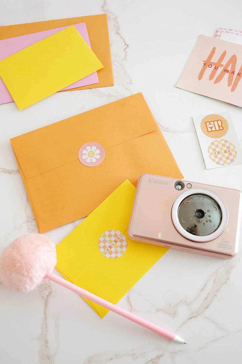Do you know what it is time for? Fresh and Trendy DIY Crafts To Make This Weekend of course. Tons of inspirational Crafts are waiting for you to choose from. One is perfect to make this weekend!