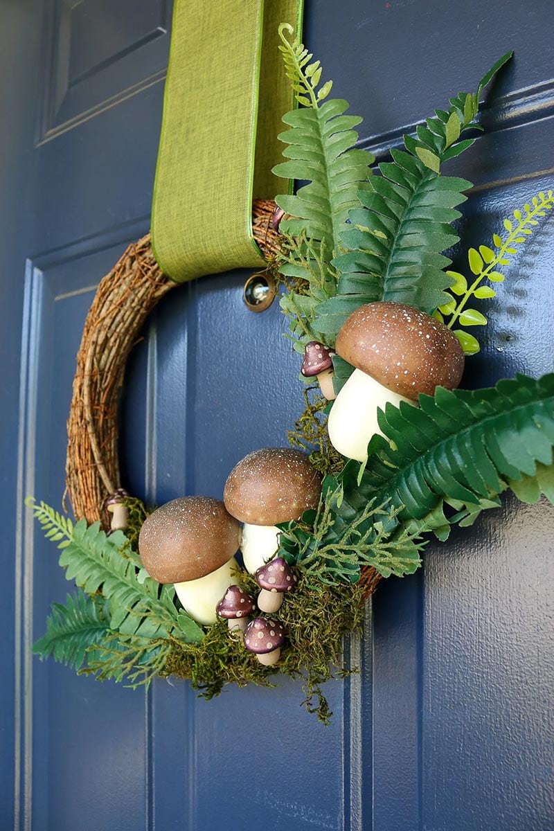 Do you know what it is time for? Fresh and Trendy DIY Crafts To Make This Weekend of course. Tons of inspirational Crafts are waiting for you to choose from. One is perfect to make this weekend!