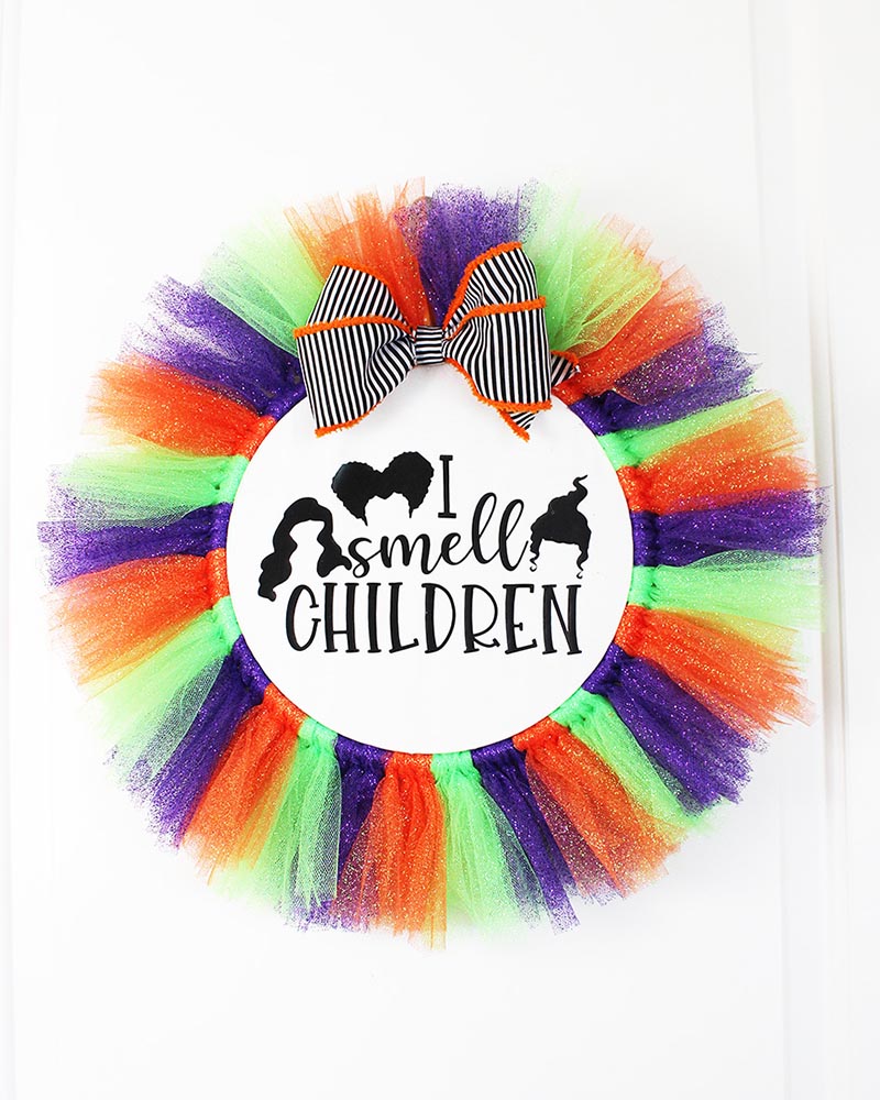 Do you know what it is time for? Fresh and Trendy DIY Crafts To Make This Weekend of course. Tons of inspirational Crafts are waiting for you to choose from. One is perfect to make this weekend!