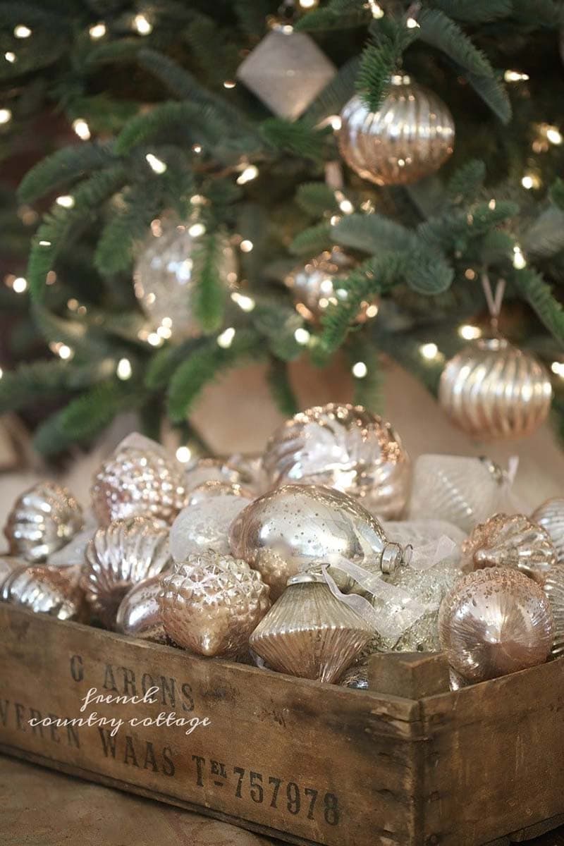 Fabulous and Fresh Farmhouse DIYS and Ideas are waiting to inspire you to create. All the newest projects in the Farmhouse World all in one place to enjoy!