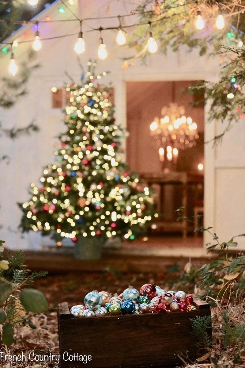 Fabulous and Fresh Farmhouse DIYS and Ideas are waiting to inspire you to create. All the newest projects in the Farmhouse World all in one place to enjoy!