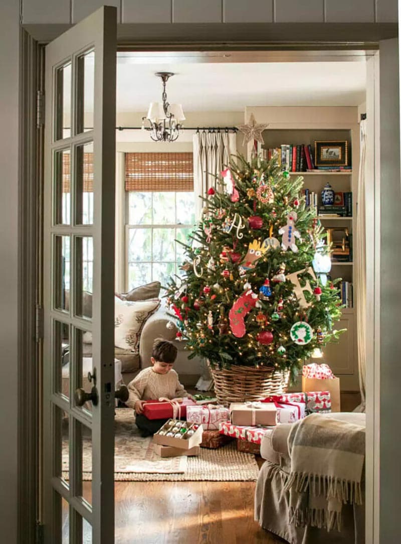 Fabulous and Fresh Farmhouse DIYS and Ideas are waiting to inspire you to create. All the newest projects in the Farmhouse World all in one place to enjoy!
