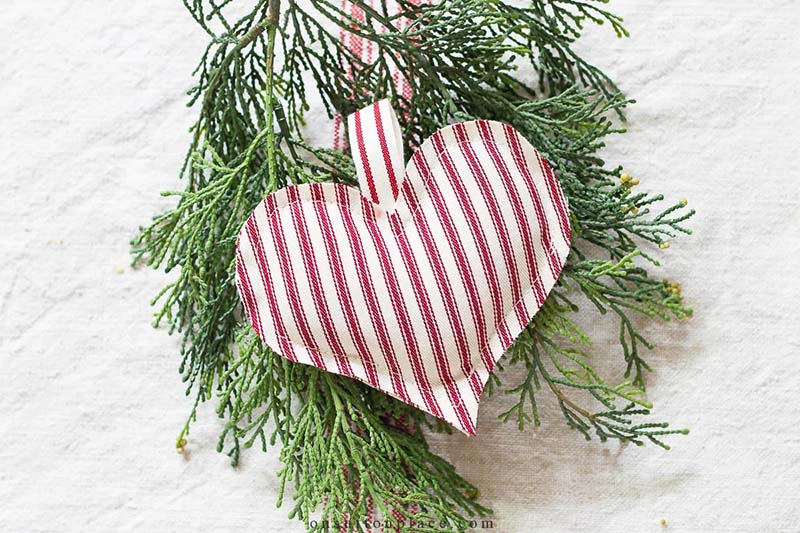 Fabulous and Fresh Farmhouse DIYS and Ideas are waiting to inspire you to create. All the newest projects in the Farmhouse World all in one place to enjoy!