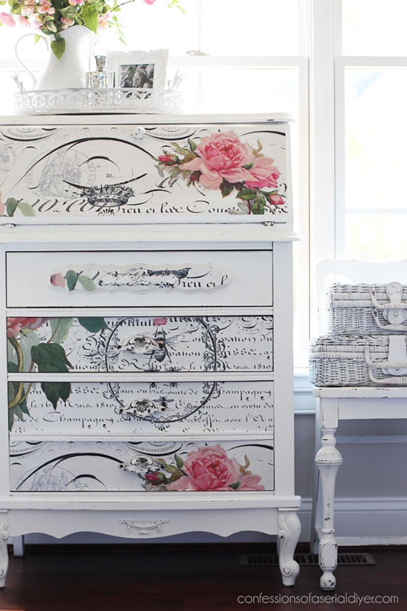 Charming and Chic Farmhouse Thrift Store Makeovers are going to Inspire you to create your own original diy project that will be amazing!