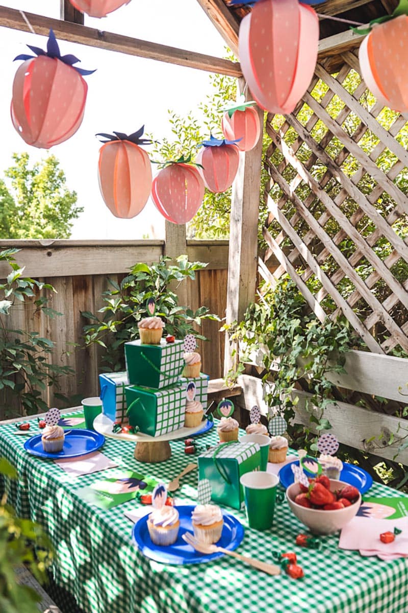 Do you know what it is time for? Fresh and Trendy DIY Crafts To Make This Weekend of course. Tons of inspirational Crafts are waiting for you to choose from. One is perfect to make this weekend!