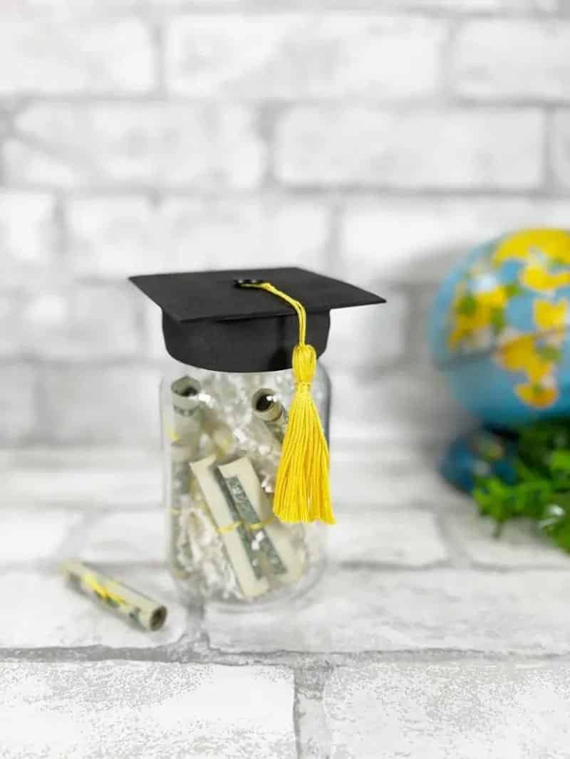 Do you know what it is time for? Fresh and Trendy DIY Crafts To Make This Weekend of course. Tons of inspirational Crafts are waiting for you to choose from. One is perfect to make this weekend!