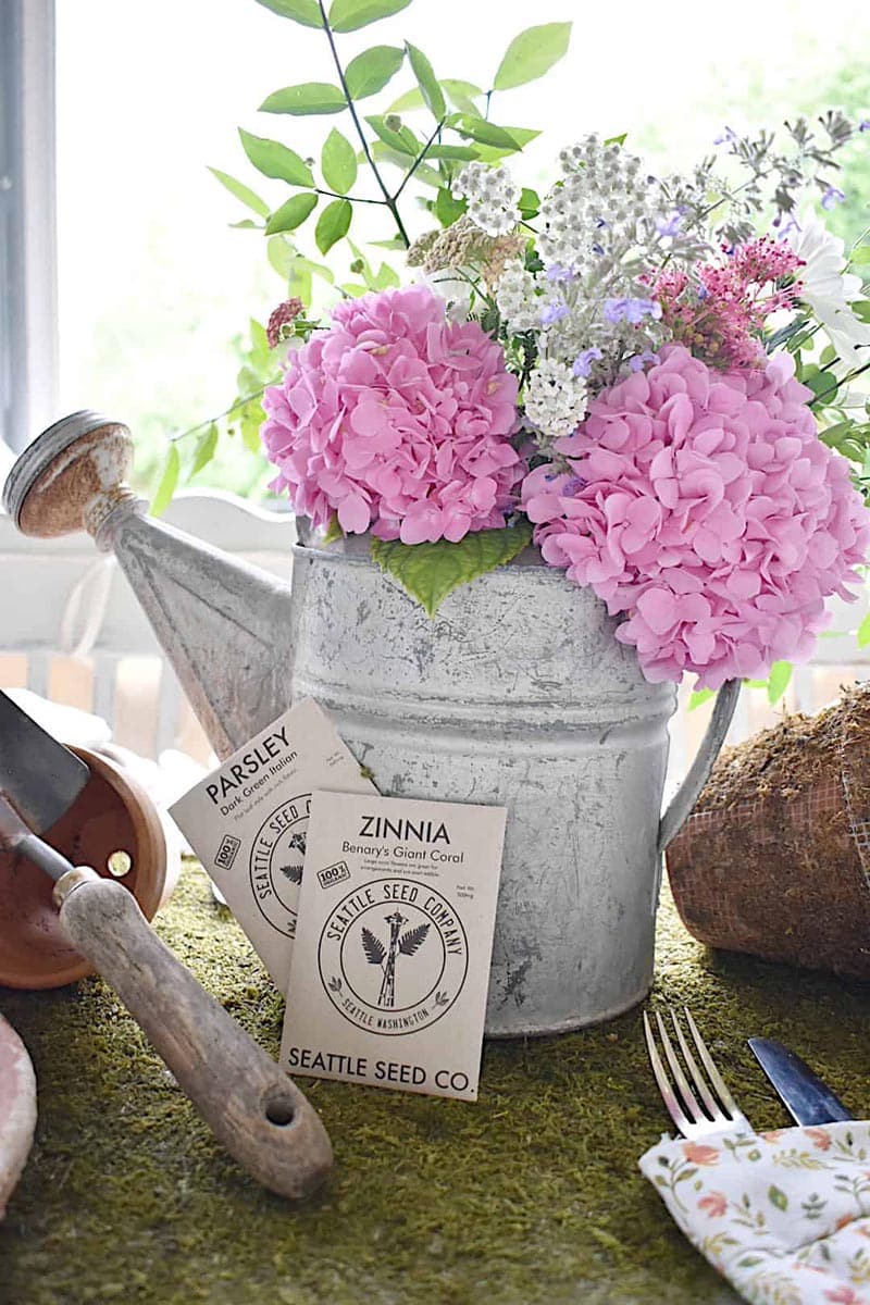 These Fabulous and Fresh Farmhouse DIYs and Ideas are just what you need for inspiration today! See what's happening in the world of Farmhouse Home Decor!