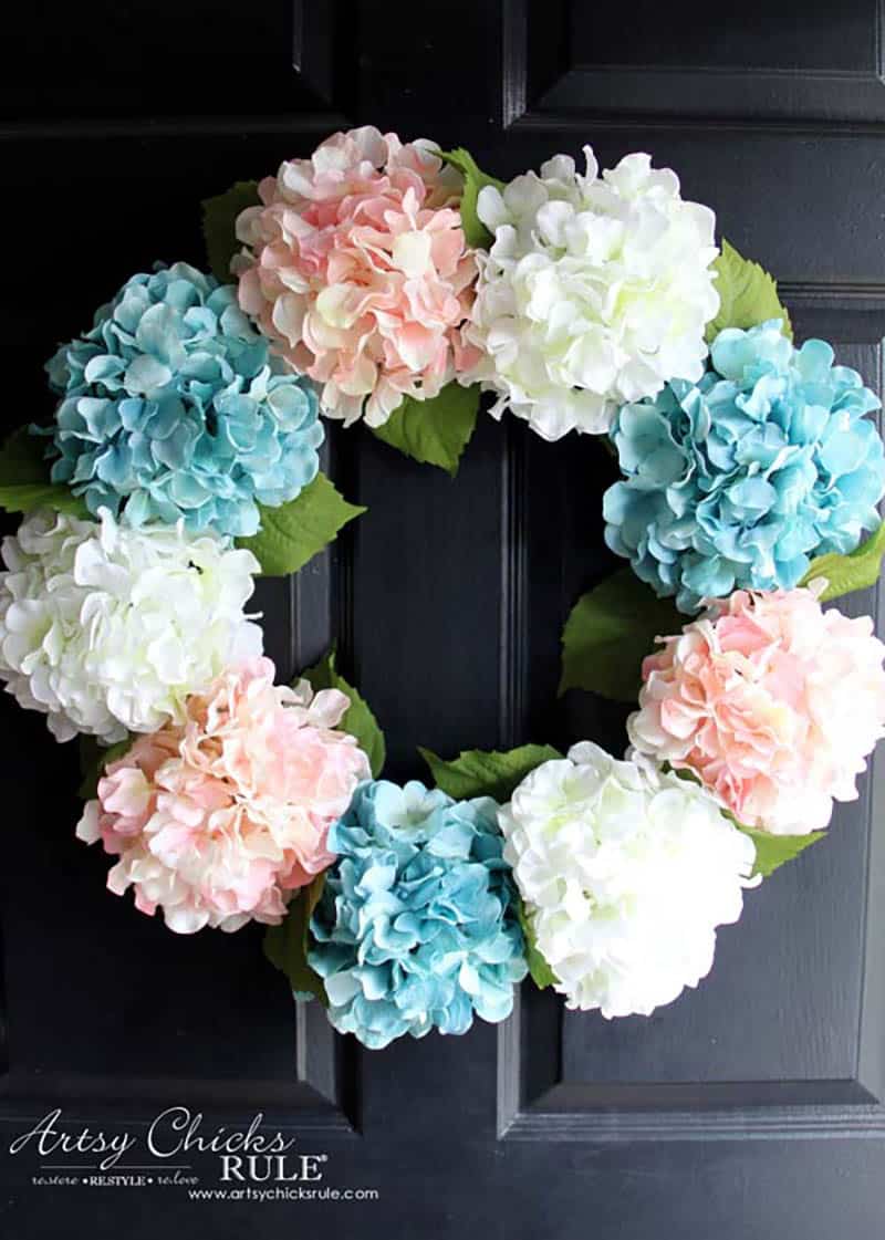 These DIY Summer Farmhouse Wreath Ideas add Freshness and Fun to any space in your home including the place of honor… on your front door.