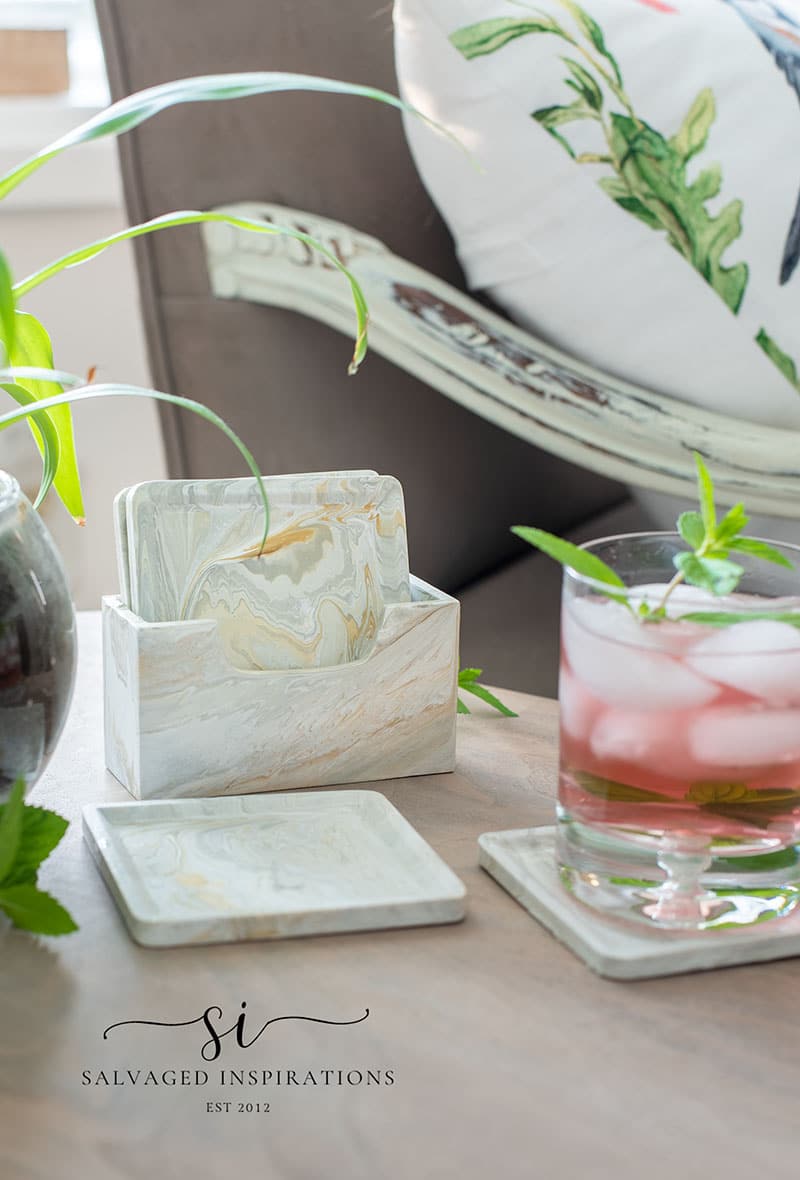 These Fabulous and Fresh Farmhouse DIYs and Ideas are just what you need for inspiration today! See what’s happening in the world of Farmhouse Home Decor!