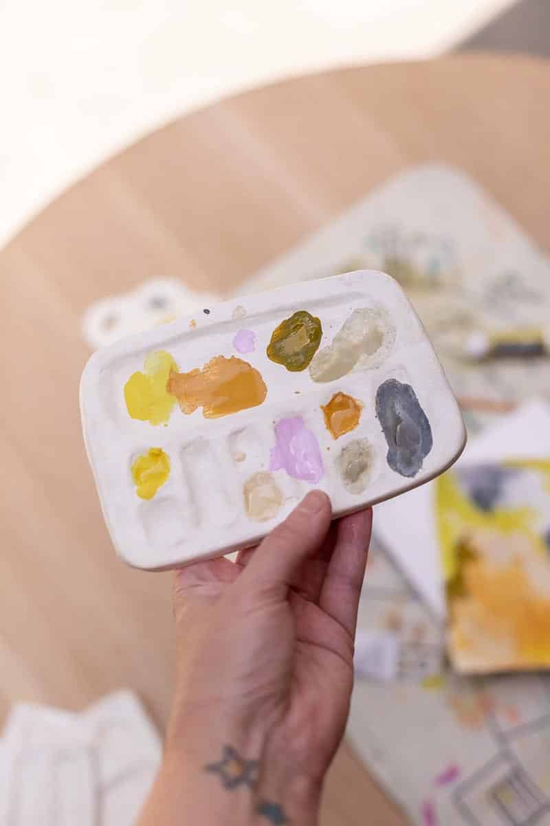 Embrace creativity with our guide to Fresh & Trendy DIY Crafts perfect for your weekend. Get inspired, craft away, and make your days vibrant!