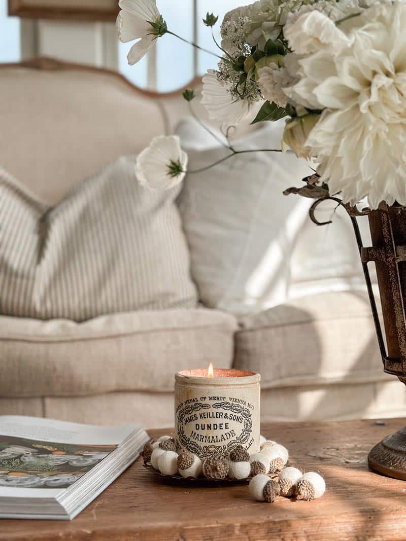 Explore creative farmhouse DIY home decor ideas and projects for a charming, rustic-inspired living space.