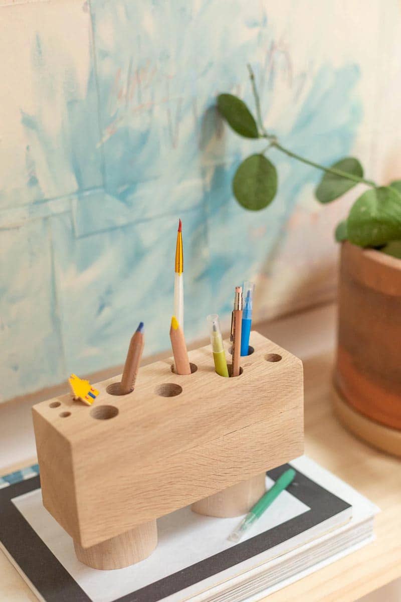 Discover 100+ heartfelt handmade gift ideas for any occasion! Get inspired to craft unique presents for family and friends with easy DIY instructions.