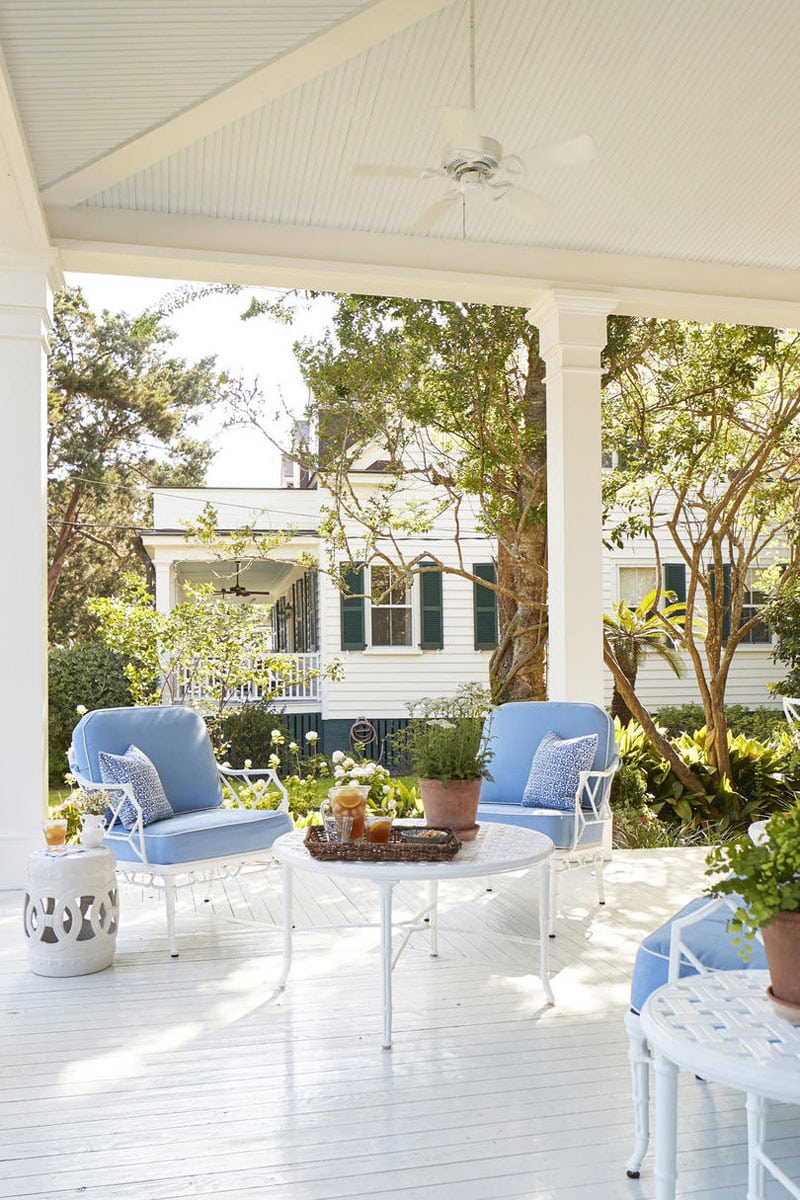 Explore 32 charming farmhouse DIYs, crafts, & ideas from talented bloggers! From spring decor to historic renovations, find inspiration for every project.