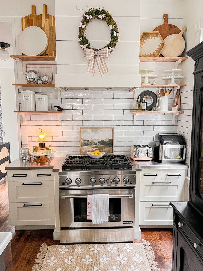 Explore 32 charming farmhouse DIYs, crafts, & ideas from talented bloggers! From spring decor to historic renovations, find inspiration for every project.