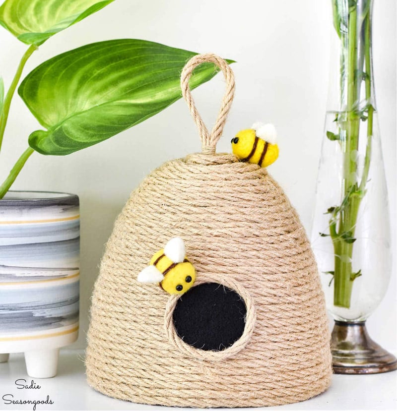 Charming and Chic Farmhouse Thrift Store Makeovers are going to Inspire you to create your own original diy project that will be amazing!