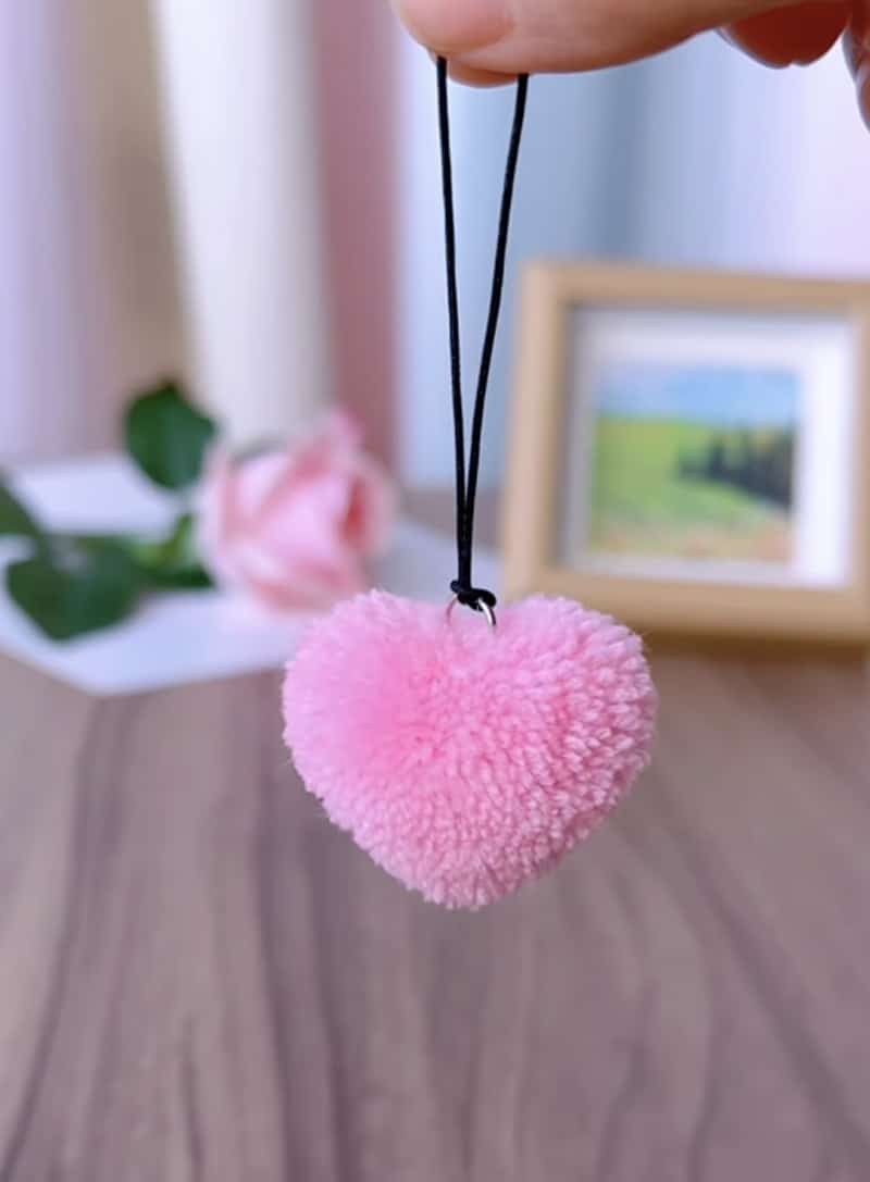 Get creative with our 30 fresh and trendy crafts to make this weekend! Fun and easy projects to brighten your days. 🎨✨