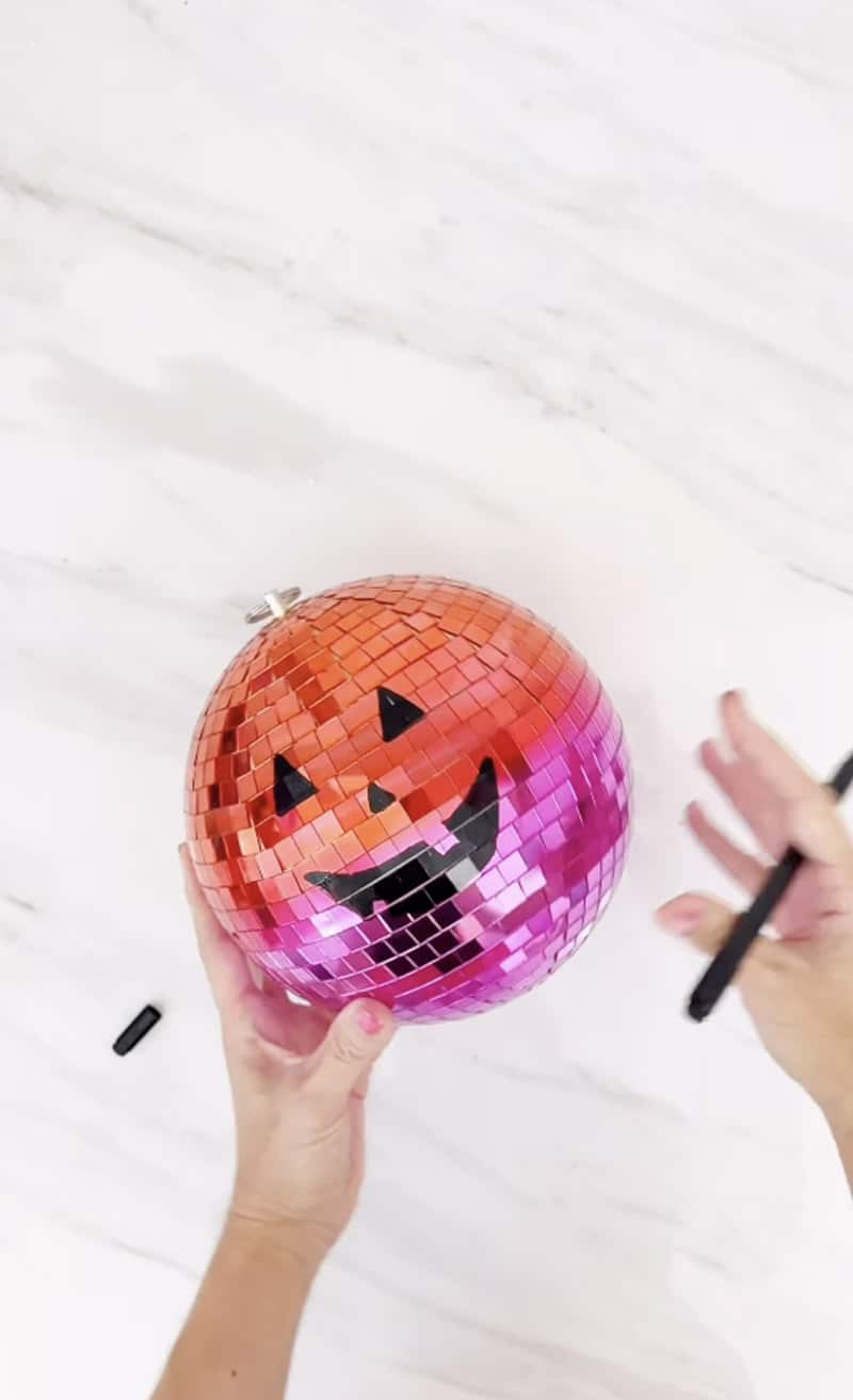 Get creative with our 30 fresh and trendy crafts to make this weekend! Fun and easy projects to brighten your days. 🎨✨