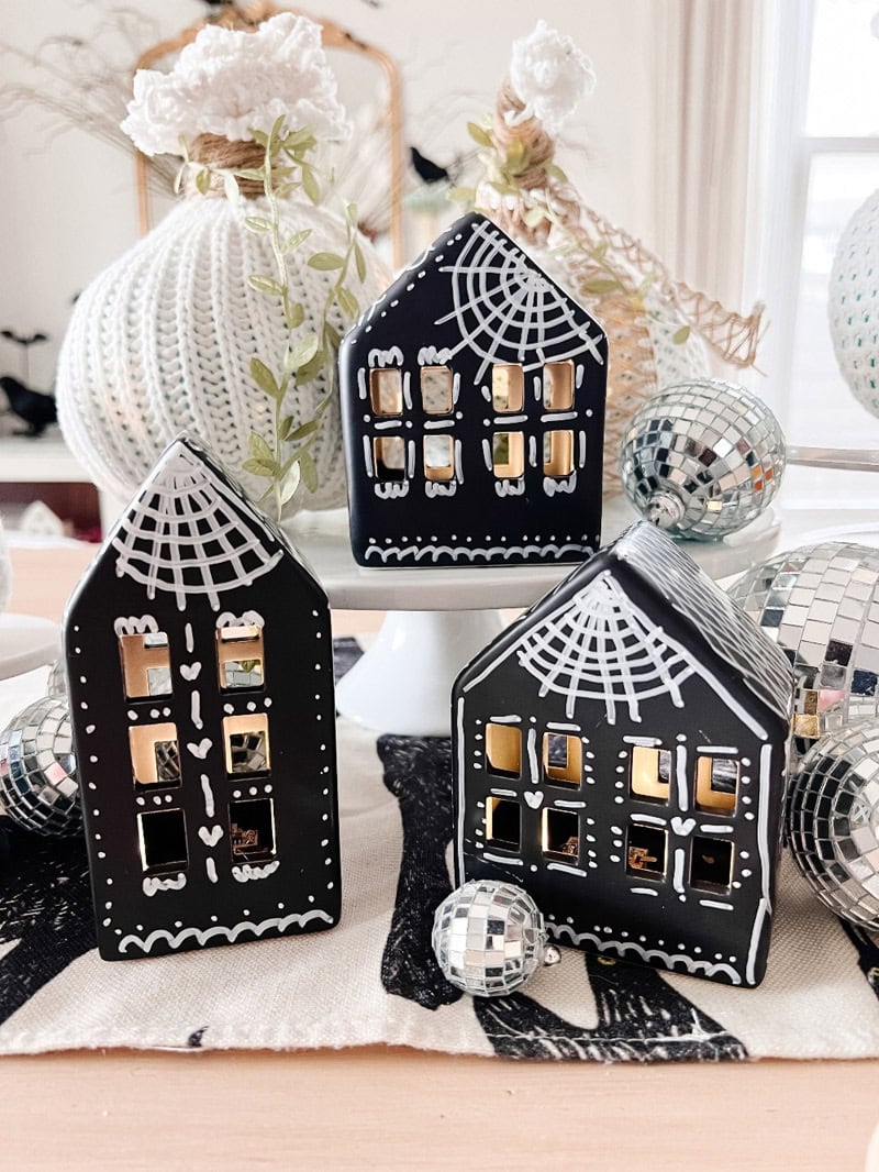 Get ready for autumn with 28 fresh and trendy Halloween & fall crafts! Easy, fun, and perfect for cozying up your home this season.