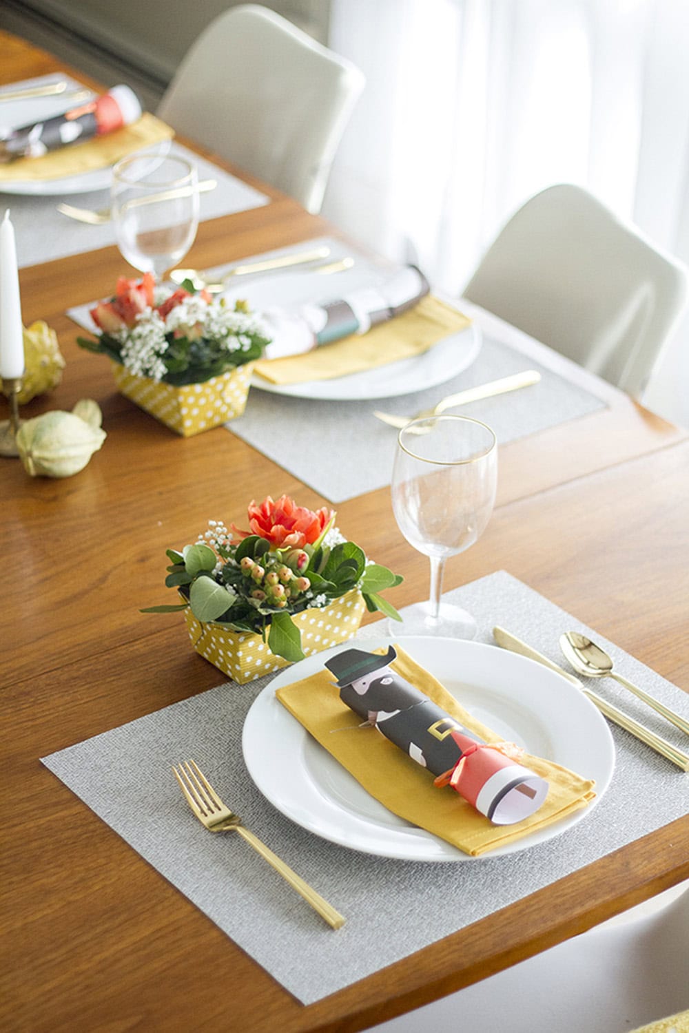 10 Minute DIY Mini Fall Floral Arrangements easy fall decorating idea featured on The Cottage Market