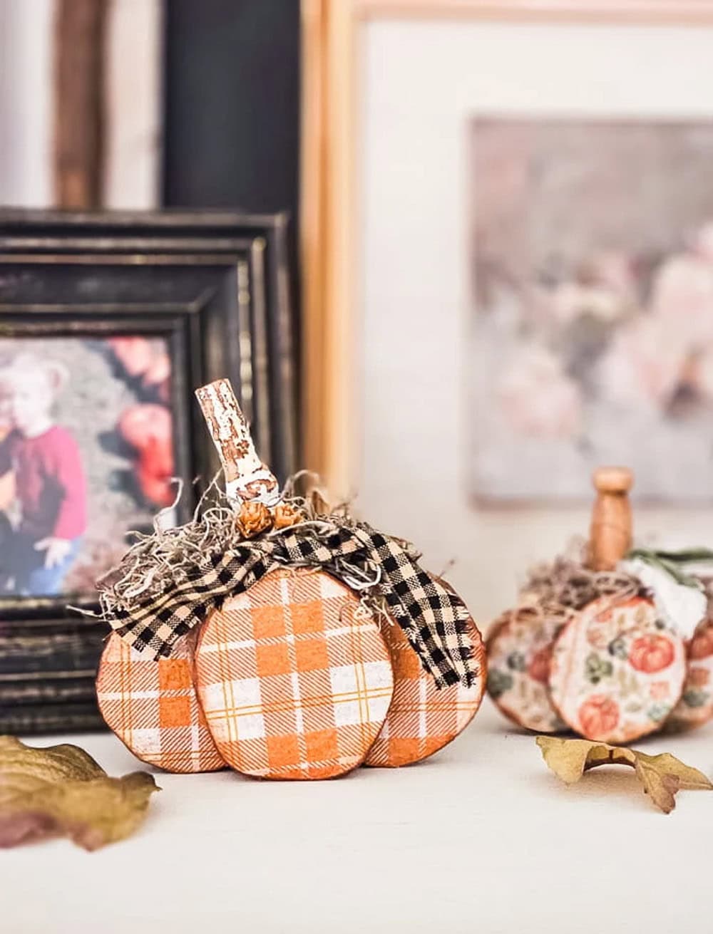 Wood Slice Decoupage Pumpkins featured in The Cottage Market Saturday Collection