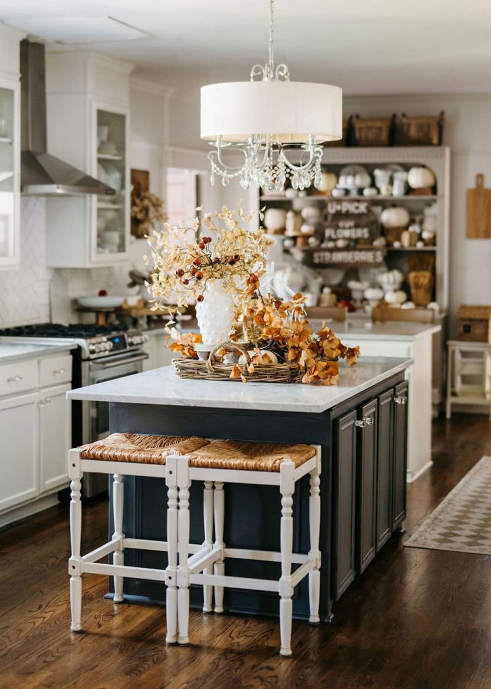 KariAnne’s 110 Year Old Home Dressed for Fall featured in The Cottage Market Saturday Collection