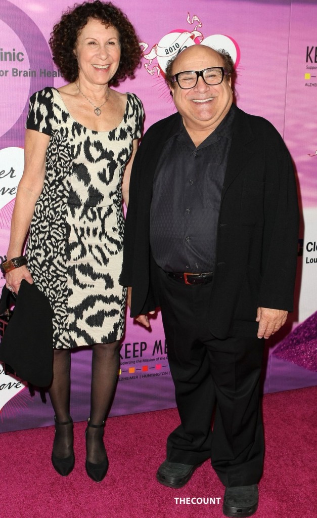 DIVORCE LOW! Danny DeVito and Rhea Perlman After 30 Years