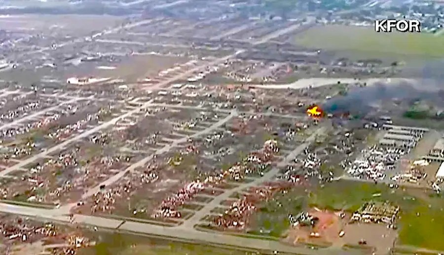 LIVE OKLAHOMA TORNADO COVERAGE (SHOCKING DAMAGE)