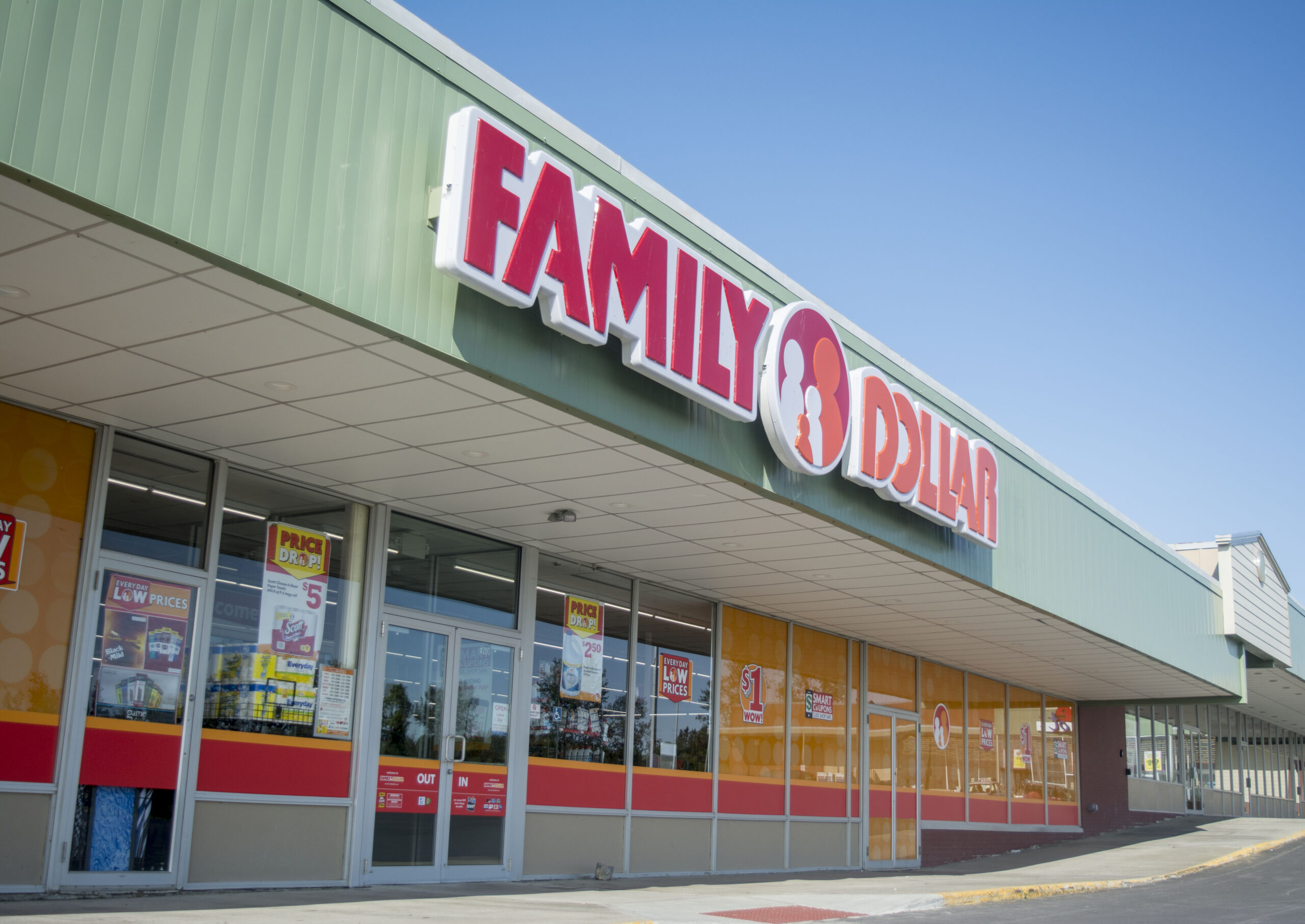 Caribou's Skyway Plaza gets new Family Dollar The County